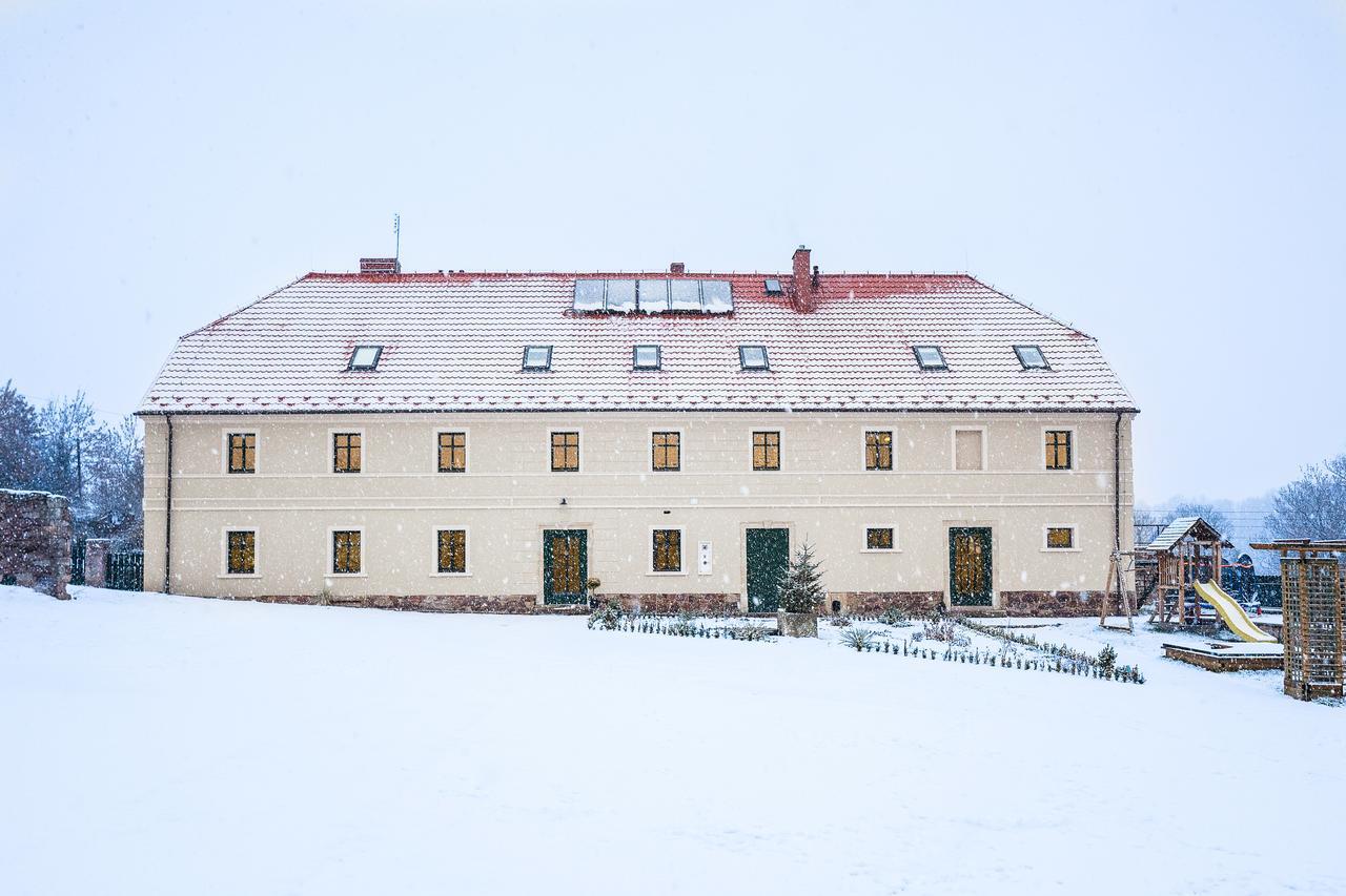 Вілла Gosciniec Pod Grusza Свєжава Екстер'єр фото